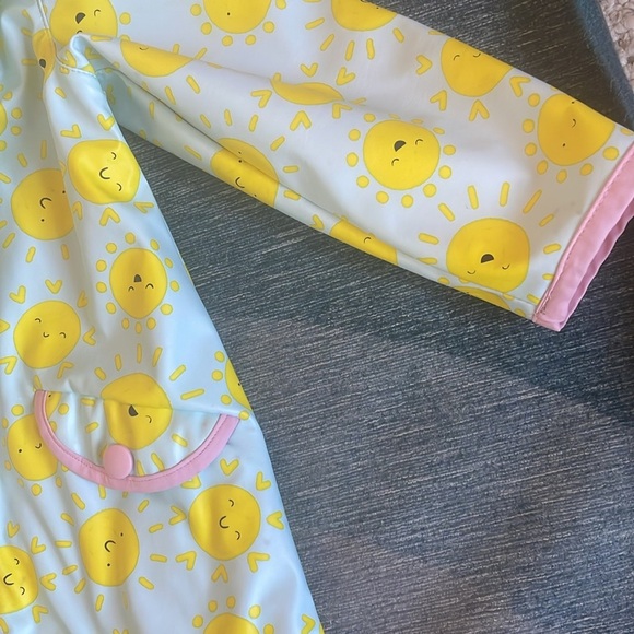 Cat & Jack Sunny Day Kids Adorable Raincoat - Picture 6 of 10